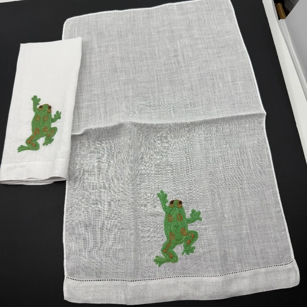Vintage, 2 Unused White Madeira Linen , Embroidered Frog Finger Tip Guest Towels